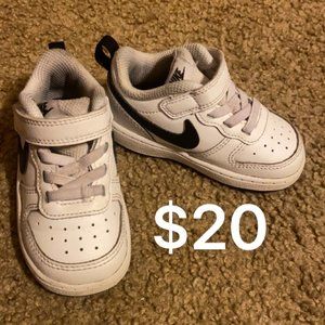 Nike Velcro sneakers